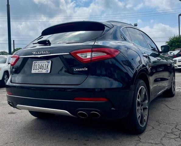 $23900 : 2018 Levante GranLusso image 10