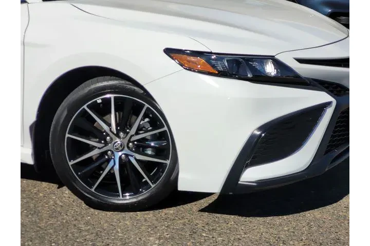 $26155 : Toyota Camry 2024 SE 4dr Sed image 6
