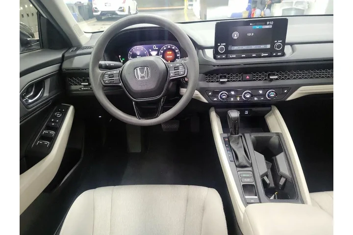 $30998 : Honda Accord 2025 SE 4dr Sed image 9