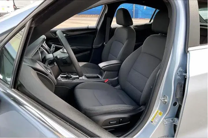 $12760 : Chevrolet Cruze 2017 LT Auto image 7