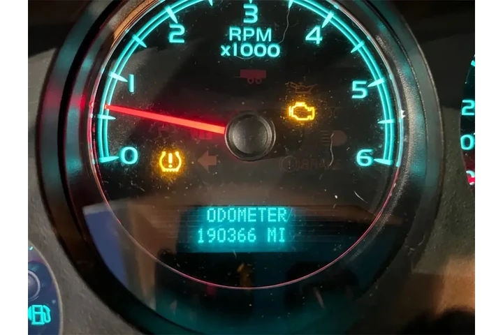 $10000 : Chevrolet Suburban 2007 LS 2 image 6