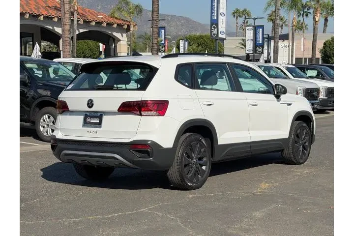$18500 : Volkswagen Taos 2023 S 4dr S image 10