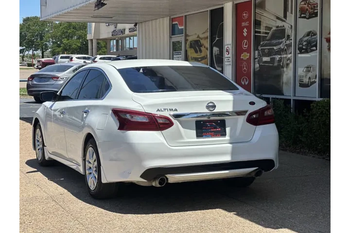 $15999 : 2018 Altima 2.5 S image 7