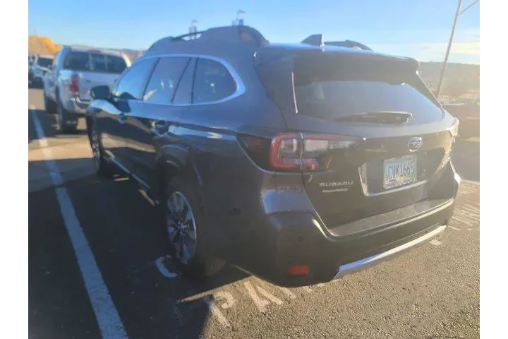 $30650 : Subaru Outback 2023 AWD Limi image 4
