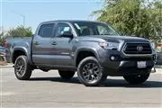 $31998 : Tacoma SR5 thumbnail