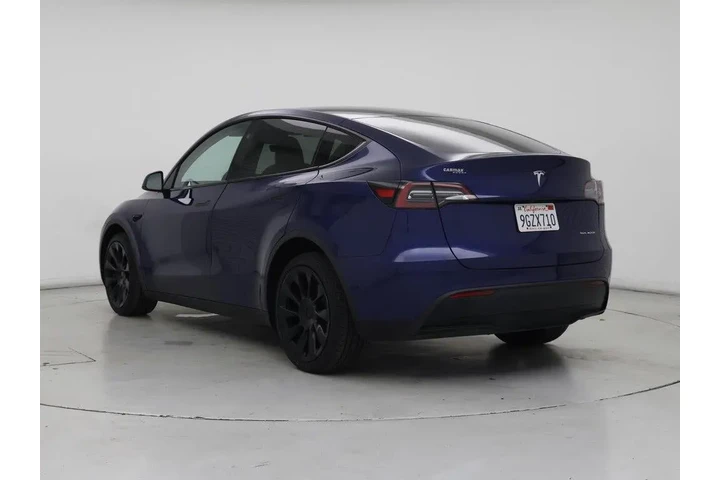 $37998 : Tesla Model Y 2023 AWD Long image 2