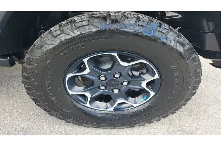 $30990 : Jeep Wrangler Unlimited 2022 image 9