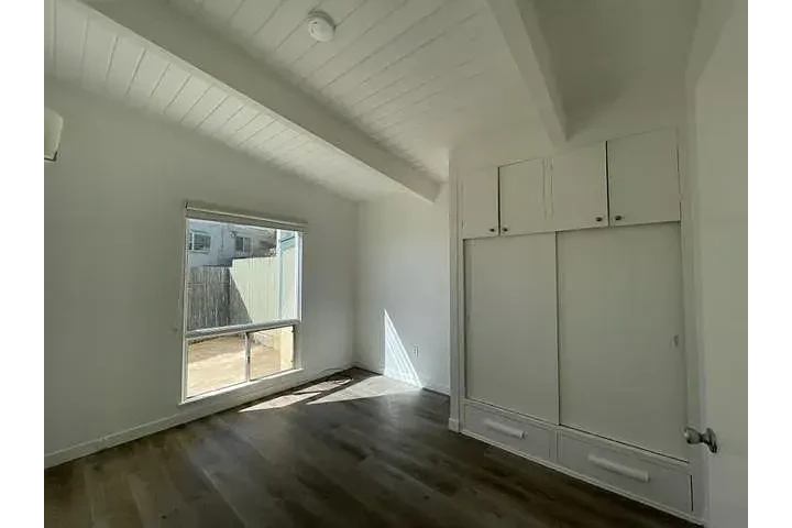 $1100 : Casa transitable en Monrovia image 6