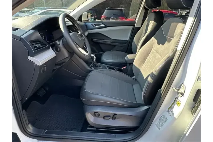 $18520 : Volkswagen Taos 2023 SE 4dr image 9