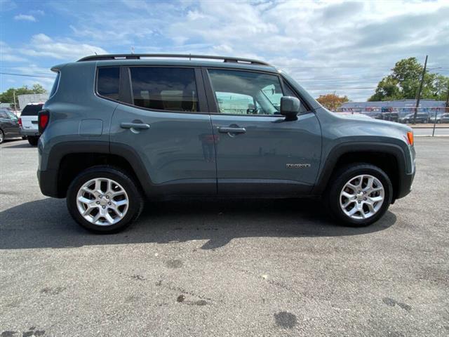 $10995 : 2017 Renegade Latitude image 6