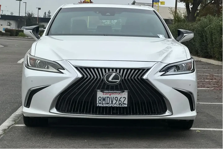 $29995 : Lexus ES 350 2019 F SPORT 4d image 10