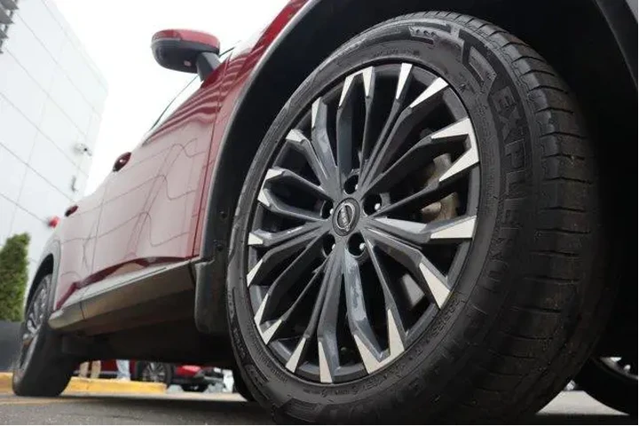 $28852 : Nissan Rogue 2025 AWD SL 4dr image 8