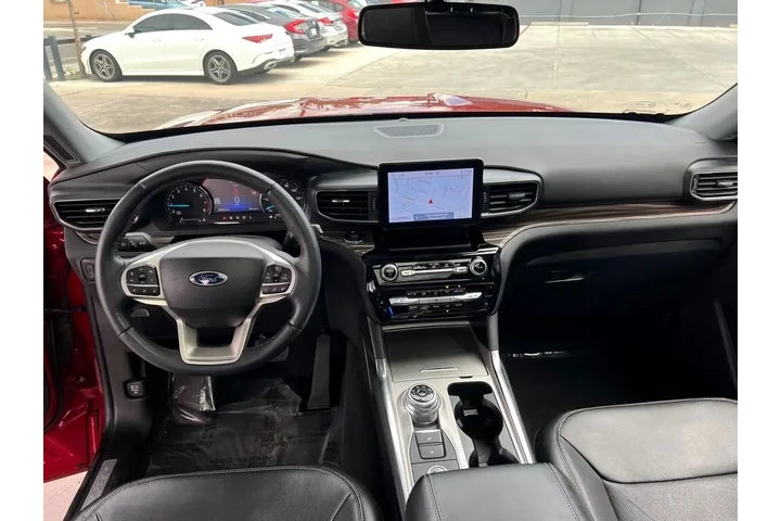2022 Explorer Hybrid Limited image 9