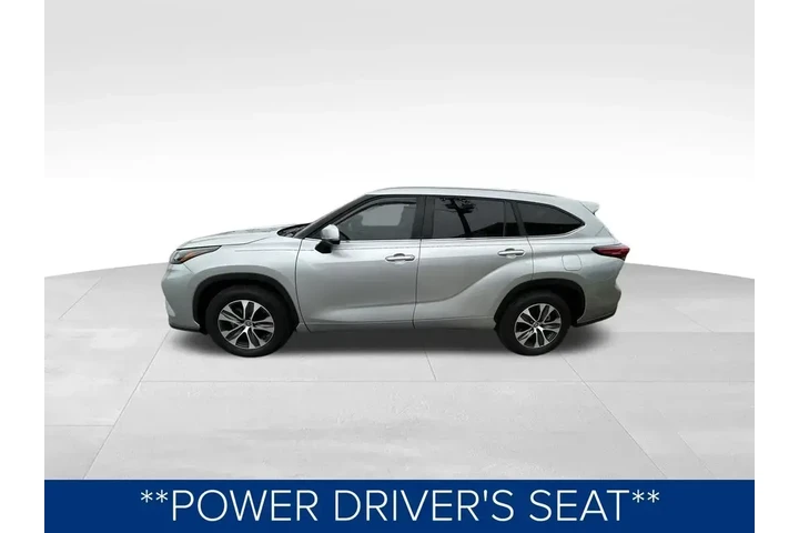 $35650 : Toyota Highlander 2023 LE 4d image 7