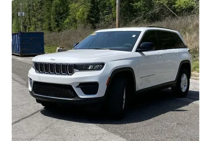 $29628 : Jeep Grand Cherokee 2023 4x4 image 3