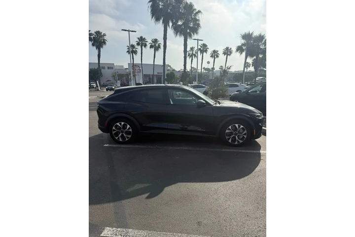 $32900 : Ford Mustang Mach-E 2025 Sel image 3