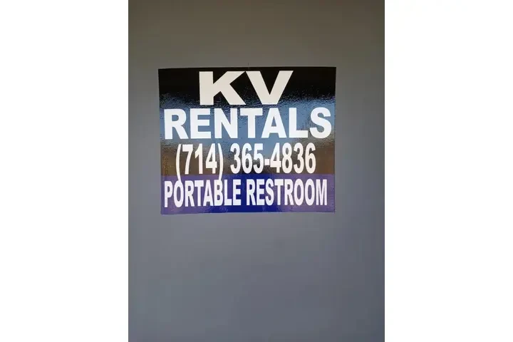 KV RENTA DE BAÑOS PORTATILES image 1