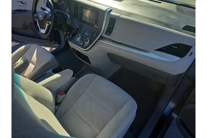 $22995 : Toyota Sienna 2017 LE 7-Pass image 9