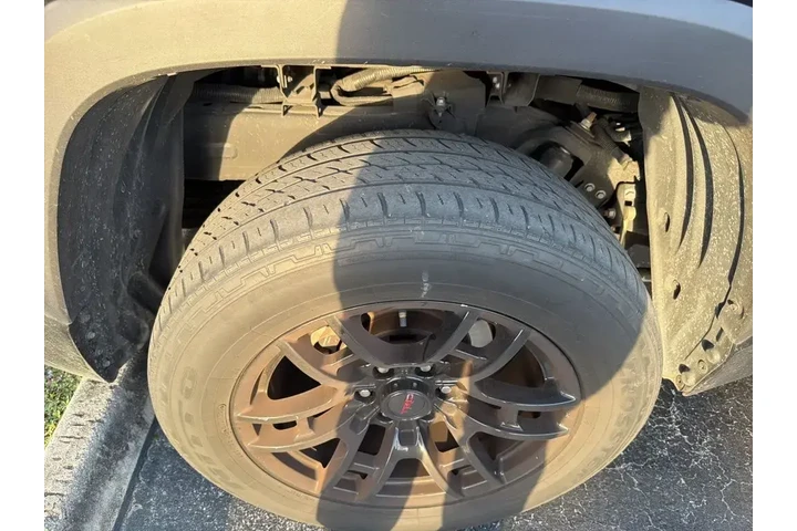 $39592 : Toyota Tundra 2023 4x4 SR5 4 image 10