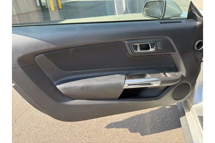 $16490 : Ford Mustang 2017 EcoBoost 2 image 10