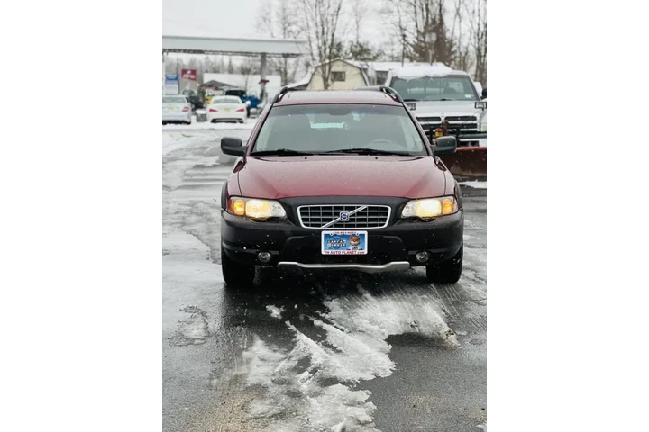 $8500 : 2004 XC70 image 3