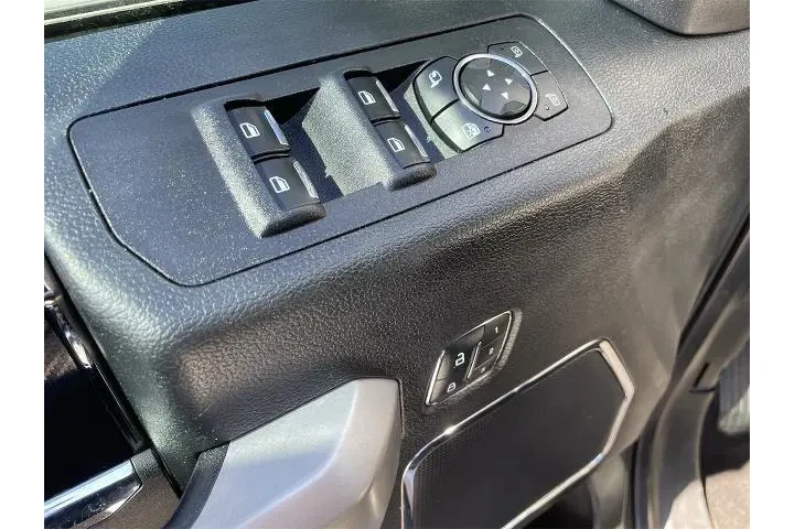 $21997 : Ford F-150 2018 4x4 Lariat 4 image 9