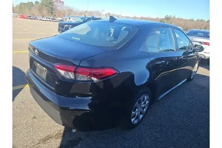 $18422 : Toyota Corolla 2024 LE 4dr S image 3