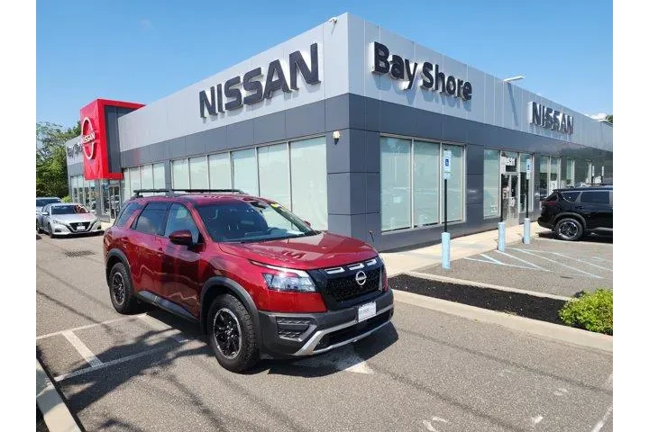 $34045 : Nissan Pathfinder 2024 AWD R image 1