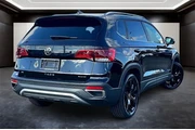 $17446 : Volkswagen Taos 2022 AWD SE thumbnail