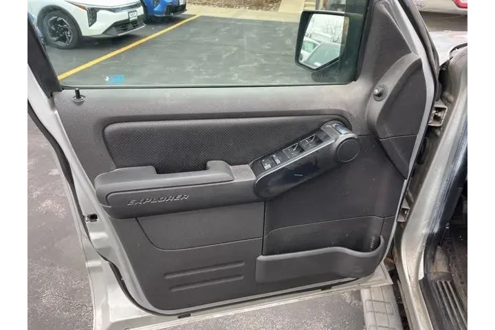 $5988 : Ford Explorer Sport Trac 201 image 7