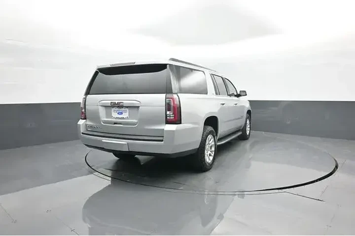 $22902 : GMC Yukon XL 2017 4x4 SLT 4d image 7