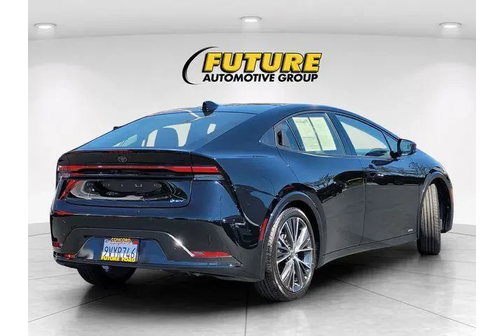 $38888 : Toyota Prius 2026 AWD Nights image 7