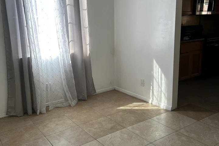 $1 : RENTO APARTAMENTO (Wilmington) image 3