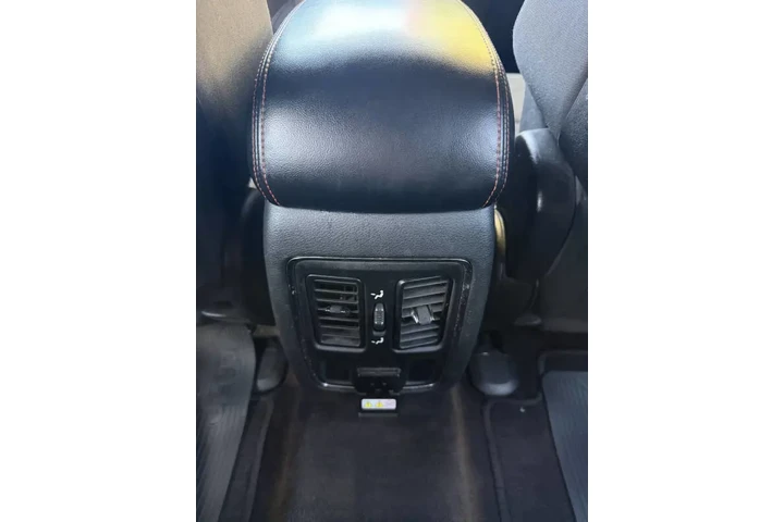 2016 Grand Cherokee Laredo image 8