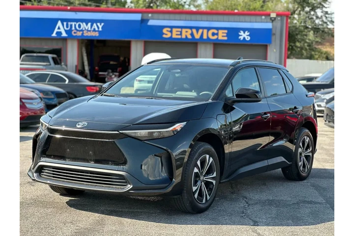 2023 TOYOTA BZ4X XLE SPORT UT image 5