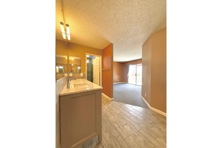 $1500 : Fontana 3 & 2 BEDROOMS image 8