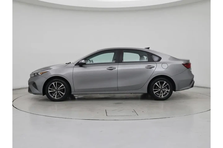 $14998 : Kia Forte 2022 LXS 4dr Sedan image 3