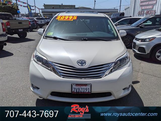 $30995 : 2017 Sienna Limited 7-Passeng image 5