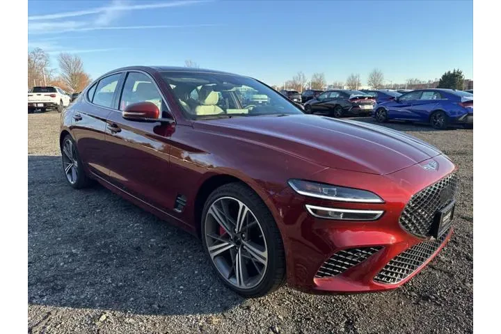 $38990 : Genesis G70 2025 2.5T Standa image 1