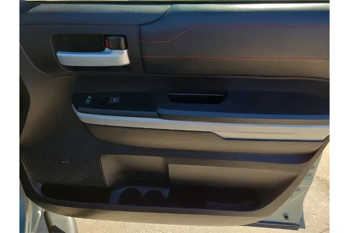 $39976 : Toyota Tundra 2021 4x4 TRD P image 10