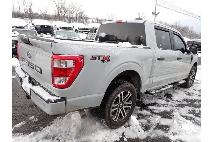 $36990 : Ford F-150 2023 4x4 XL 4dr S image 5