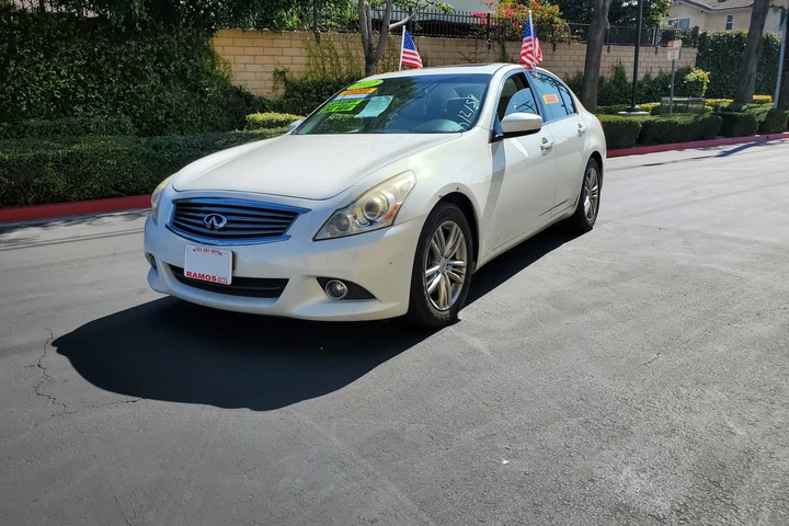 $2000 : INFINITI G27 image 2