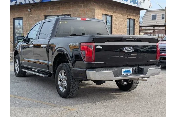 $35694 : Ford F-150 2024 4x4 XLT 4dr image 6