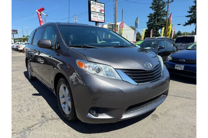 $8995 : 2012 Sienna LE 7-Passenger Au image 4