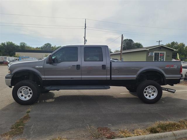 $17999 : 2006 F-350 Lariat Truck image 4