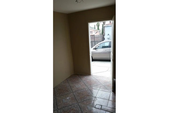 $500 : HABITACION EN COMPTON $ 490 image 1