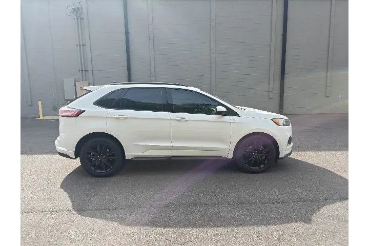 $22990 : Ford Edge 2022 AWD ST-Line 4 image 2