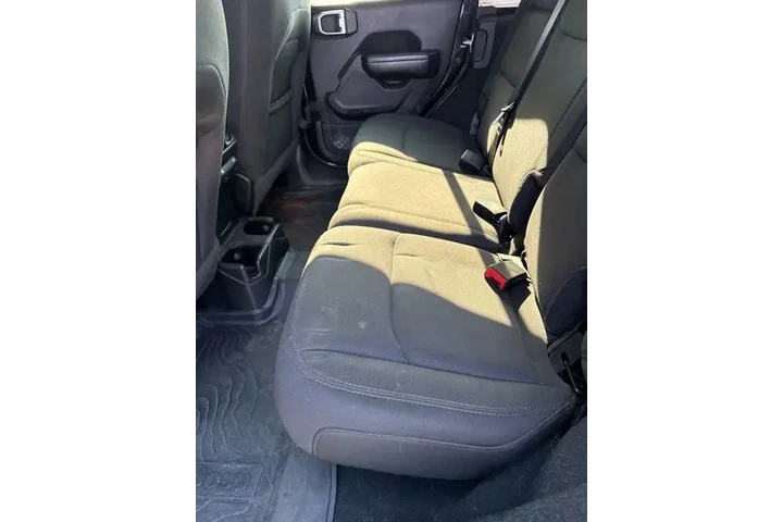 $27777 : Jeep Wrangler Unlimited 2020 image 7