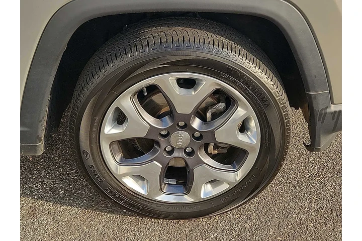 $17779 : Jeep Compass 2021 4x4 Limite image 7