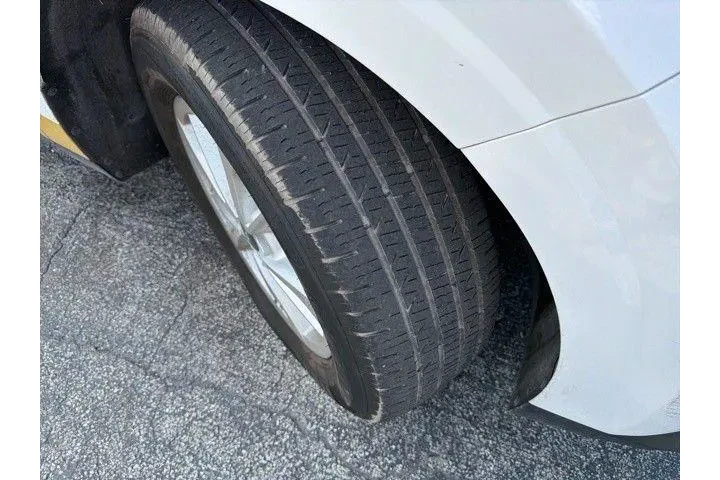 $17990 : Kia Carnival 2022 LX 4dr Min image 9